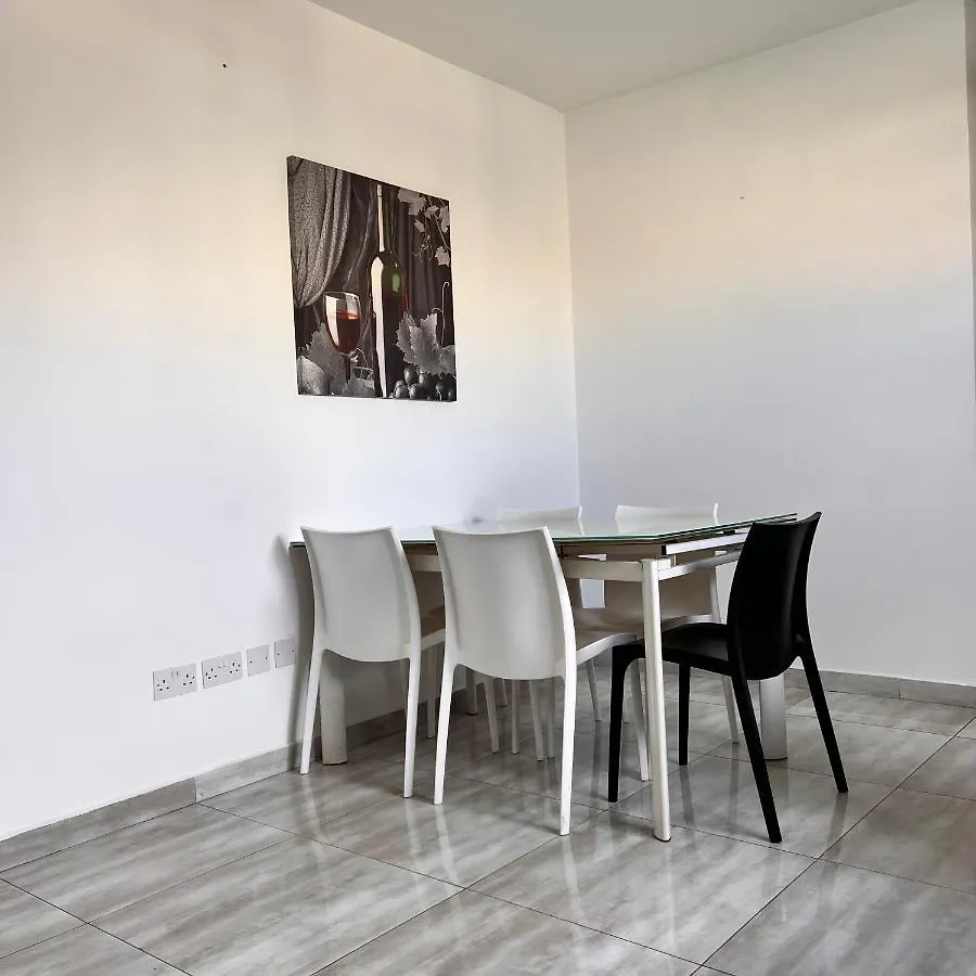 F3 Room 1, Private Double Room With Private Bathroom And Balcony Msida